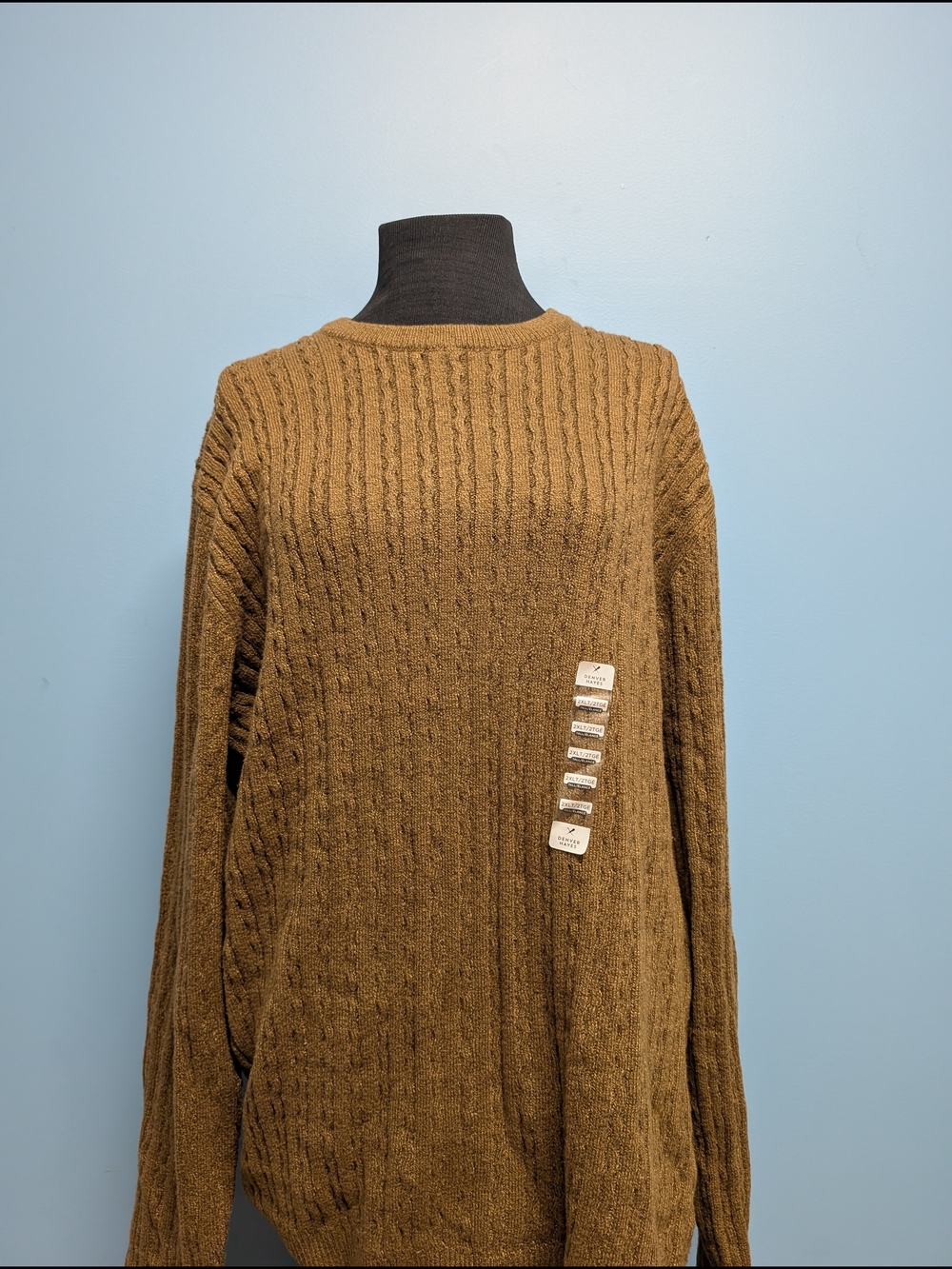Denver Hayes Textured Crewneck Sweater in Warm Brown